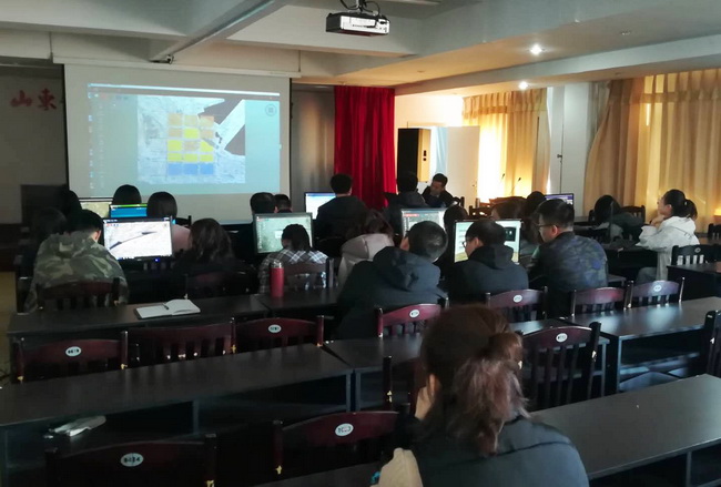 5d1ac96c6e1b8.jpg BIM講座培訓(xùn)(網(wǎng)用).jpg