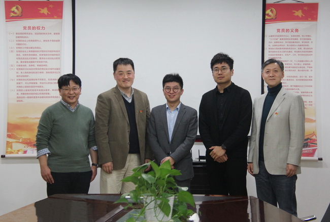 5e02faee761a6.jpg (外網(wǎng))20191224萬科領(lǐng)導來公司.jpg