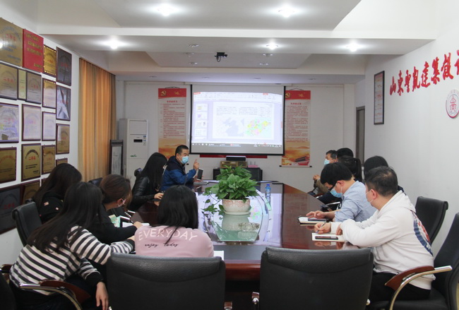 5eae35e5b6d4b.jpg (網(wǎng)用)公司總建筑師由學(xué)函組織方案創(chuàng)作交流會(huì).jpg