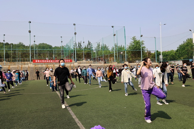 62ce82aea7251.jpg (網(wǎng)用)集體健身舞蹈-2.jpg